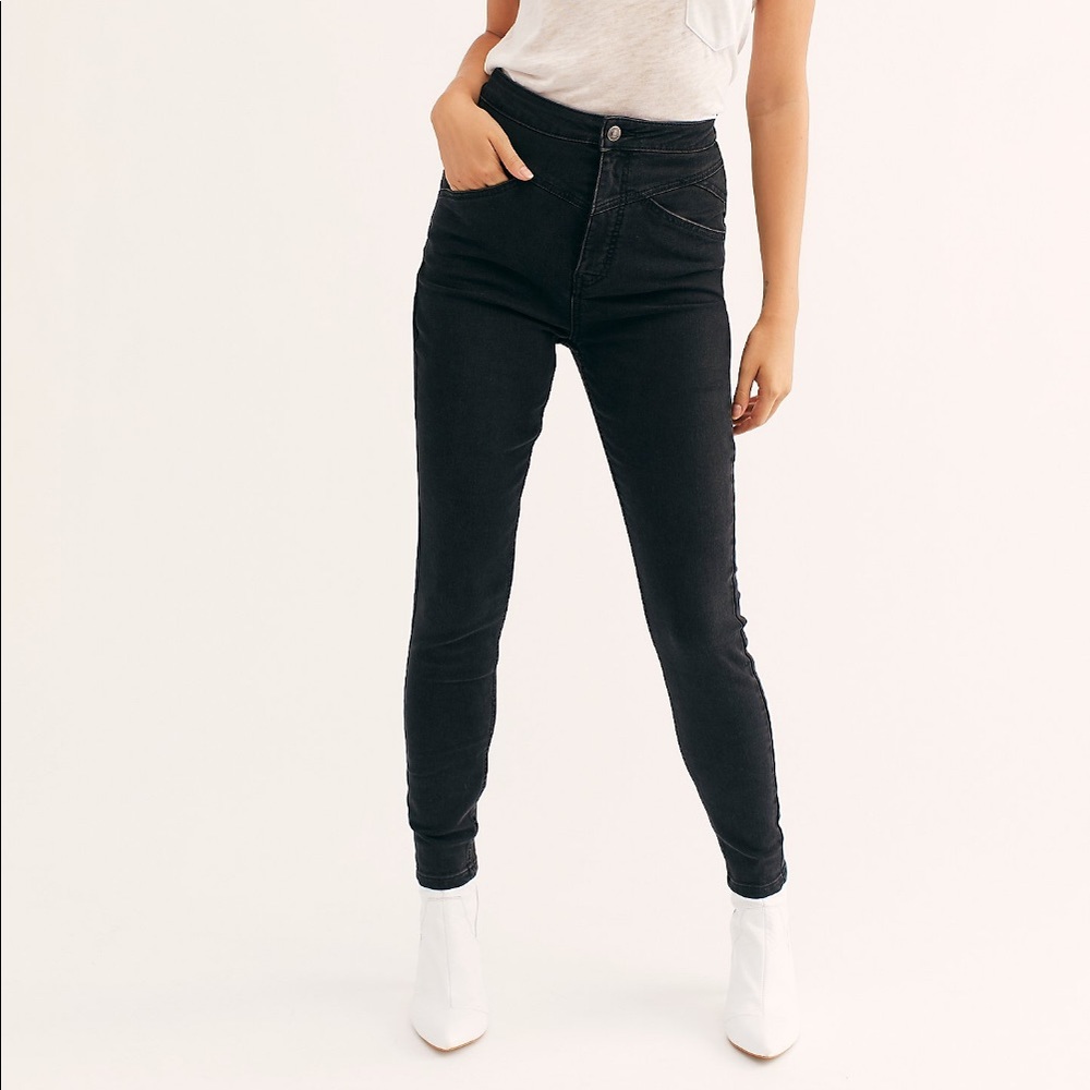 Free People CRVY Jet Set Skinny jeans